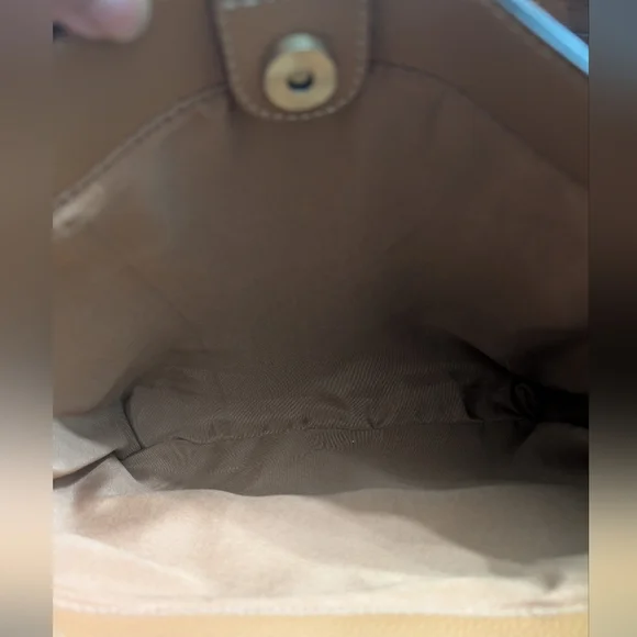 St. John's Bay Quincy 4 Poster Shoulder Bag - Picture 10 of 11